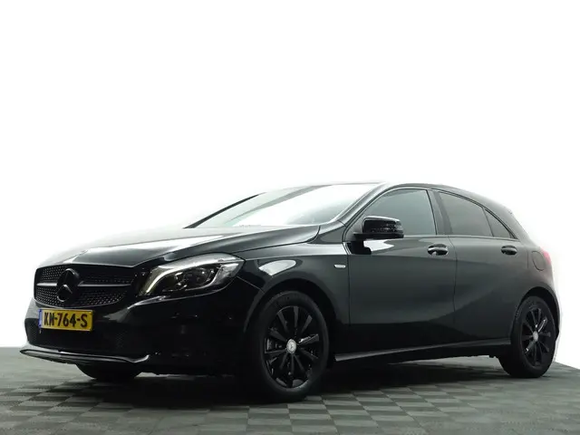 Mercedes-Benz A-klasse 130Pk AMG Night Edition- Xenon Led, Clima, Navigatie, Park Assist, Cruise