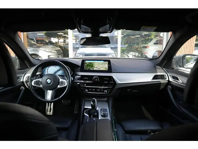 BMW 5-serie 540i xDrive High Executive M Pakket Head Up CarPlay