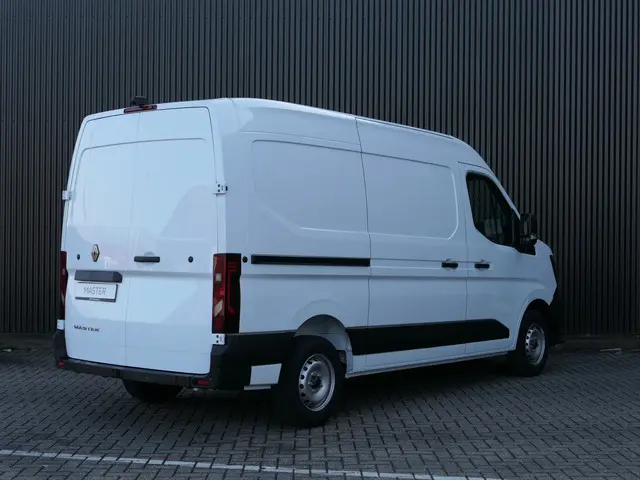 Renault Master T35 2.0 dCi 130 L2H2 Start - NIEUW! - Camera- Apple carplay/ Android auto - Cruise -...