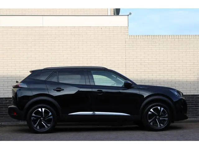Peugeot e-2008 EV GT 50 kWh | Camera | Navigatie | BLIS | Carplay | Stoelverwarming