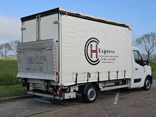 RENAULT MASTER 2.3 schuifzeil laadklep!