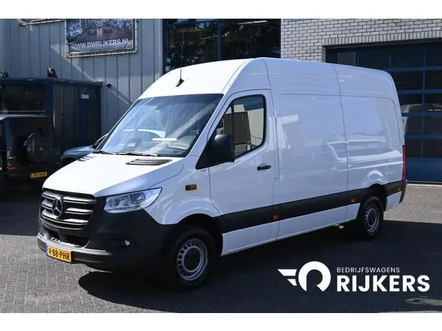 Mercedes-Benz Sprinter 317 CDI L2H2 Pro Geveerde stoel, Navigatie met camera