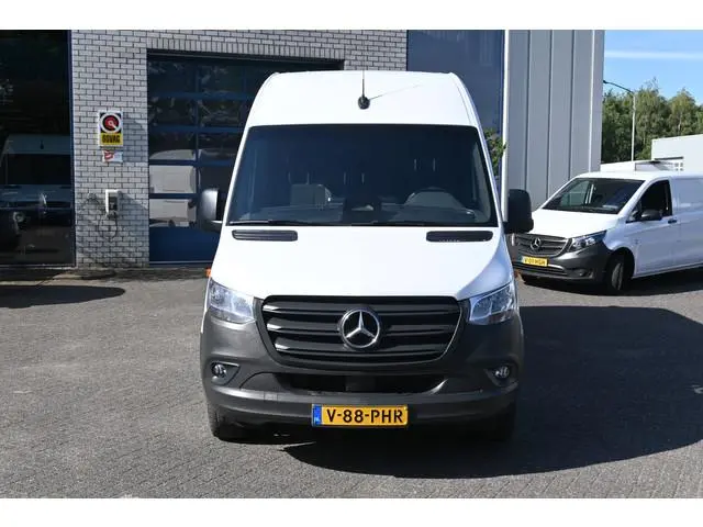 Mercedes-Benz Sprinter 317 CDI L2H2 Pro Geveerde stoel, Navigatie met camera