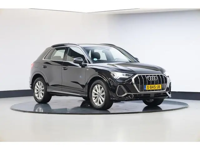 Audi Q3 45 TFSI e S edition | 360 Graden | Stoel & Stuurverwarming | Leren Bekleding |