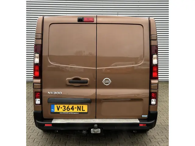 Nissan NV300