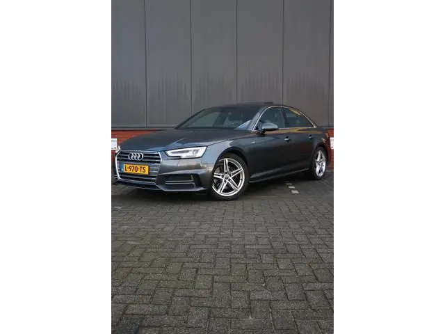 Audi A4 Limousine 1.4 TFSI Sport 3 x Sline Open dak | Leer | 