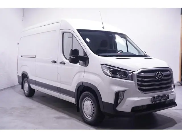 Maxus Deliver9