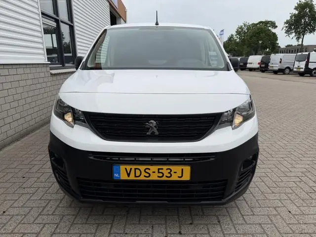Peugeot Partner 1.5 BlueHDI Premium / euro 6 / bpm vrij / vaste prijs rijklaar € 10.950 ex btw / lea...