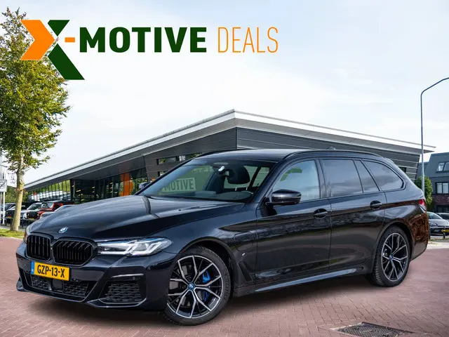 BMW 5-serie Touring 530e xDrive Business Edition Plus | Alle opties | HUD | M-Sportpakket | Laserlic...