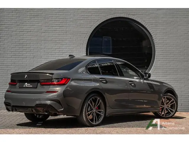 BMW 3-serie 330e High Executive M-sport, Harman Kardon, schuifdak, M performance, Memory, driving as...