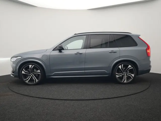 Volvo XC90 T8 Recharge AWD Ultimate Dark 7 Persoons LONG RANGE Plug In Hybrid 455pk Dealer O.H. PHEV...
