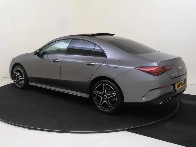 Mercedes-Benz CLA-klasse 250 e Business Solution AMG / Panaroma-dak / Memory-Stoelen / Night-Pakket...