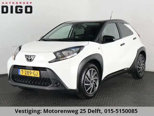 Toyota Aygo X 1.0 BLACK & WHITE SPECIAL EDITION GARANTIE 6-2033 CARPLAY NAVIGATIE.ADAPTIEVE CRUISE....