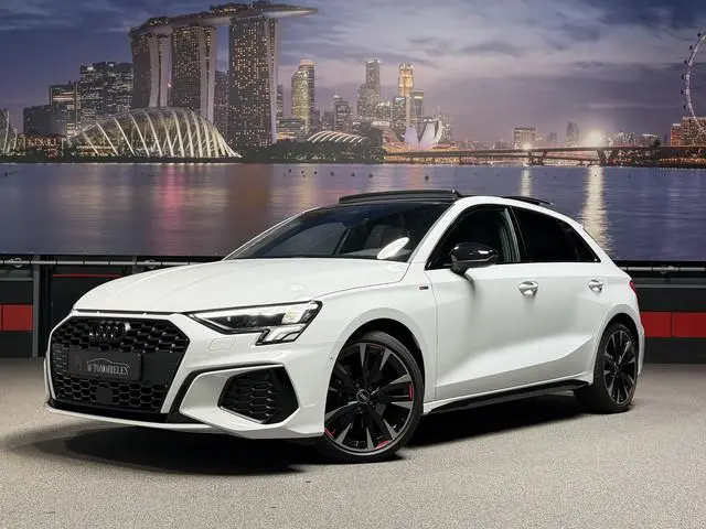 Audi A3 Sportback 35 TFSI S-Line RS-Stoelen|Panorama|Matrix|Camera