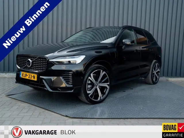 Volvo XC60 2.0 T8 Plug-in hybrid AWD Plus Dark | Pano | Trekhaak wegkl. | 360 Camera | Head Up | Har...