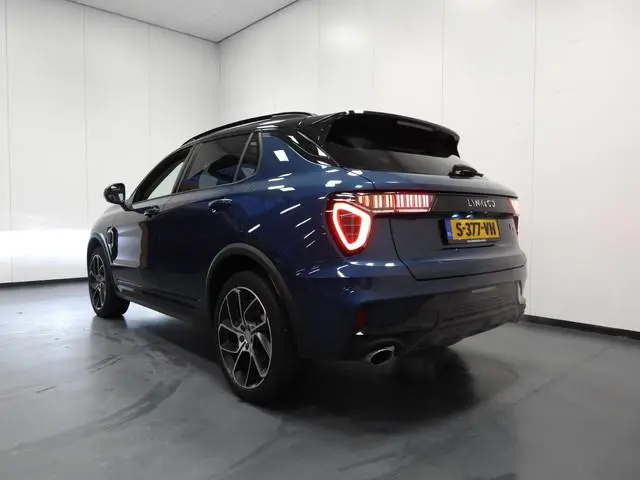 Lynk & Co 01