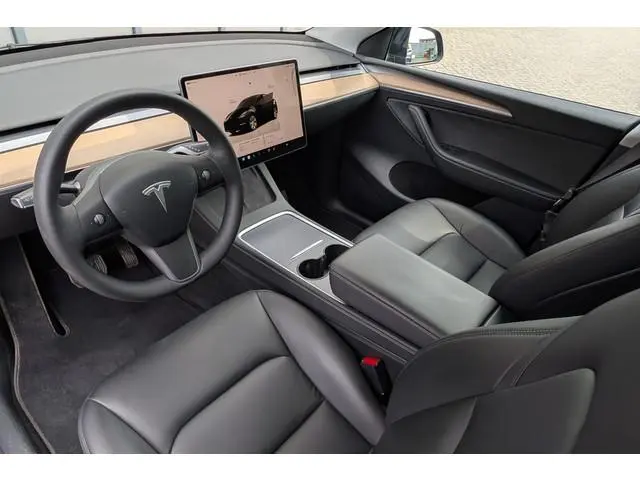 Tesla Model Y RWD 58kWh LFP Warmtepomp