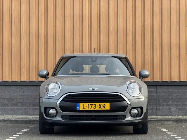 MINI Mini Clubman 1.5 One Pepper Serious Business | Stoelverwarming | Keyless Go / Keyless Entry | A...