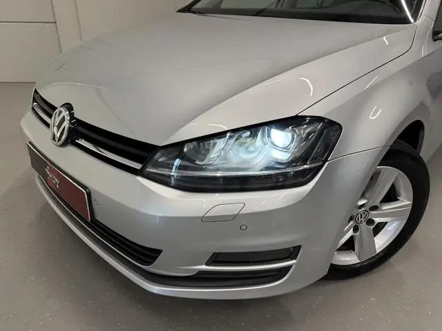 Volkswagen Golf 1.2 TSI 110PK DSG 5drs. PANO/BI-XENON/LEER-STOF SP.STOELEN/MASSAGE/CARPLAY/NAVI/ECC/...