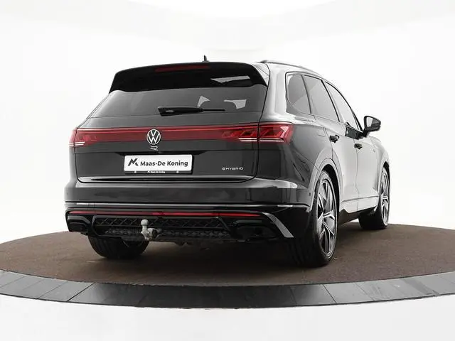 Volkswagen Touareg 3.0 TSi 462pk DSG eHybrid 4MOTION R · SOH 96.9% · Panoramadak · 360 Camera · Luch...