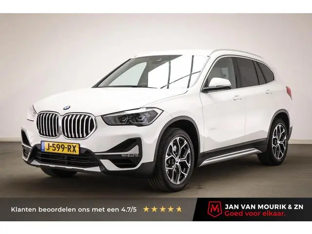 BMW X1 sDrive20i VDL Nedcar Edition | AUDIO MEDIA / PARKING PACK | HEAD UP | VERWARMDE SPORTSTOELEN...