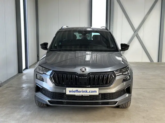 Škoda Karoq 1.5 TSI ACT Sportline Business DSG | Navi | Camera | Trekhaak |