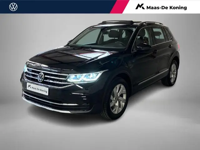 Volkswagen Tiguan 1.4TSIeHybrid 180kW/245PK Elegance DSG · Panoramadak · Camera + Parkeersensoren ·...