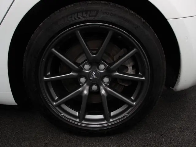 Tesla Model 3 Long Range AWD 75 kWh Navigatie Panorama dak 360 camera Parkeersensoren Stoelverwarmin...