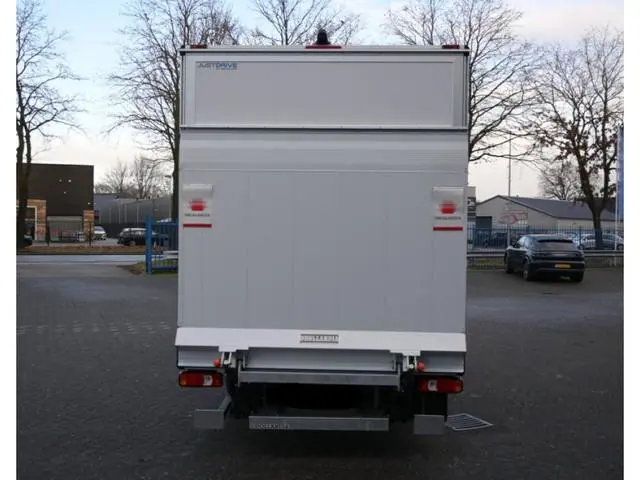 FUSO Canter 3C15 3.0 DI 340 Bakwagen met laadklep Dhollandia klep, Geveerde stoel