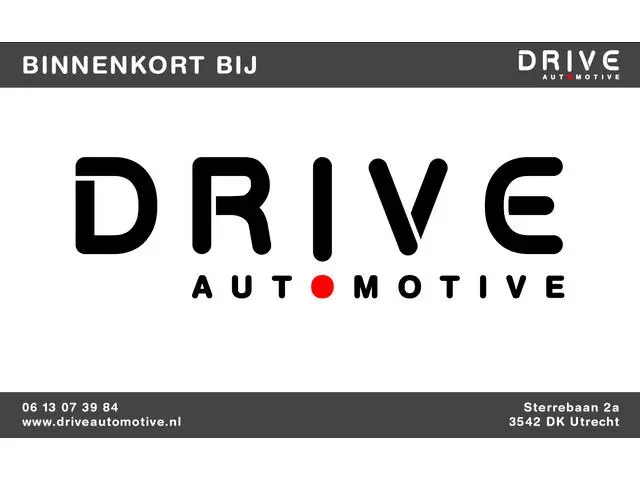 Mercedes-Benz B-klasse 200 Bus. Solution AMG Night|Pano|Carplay|Sfeer|Cam|Trekhaak