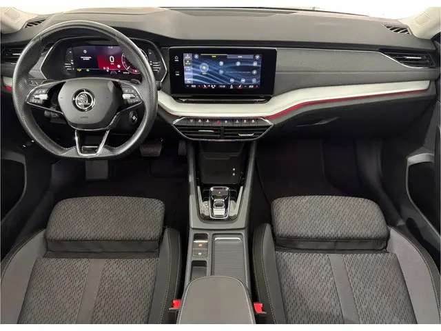 ŠKODA Octavia Combi 1.4 TSI iV PHEV Sportline Business | SCHUIF-KANTEL | STOEL-STUURVERW. | CARPLAY...