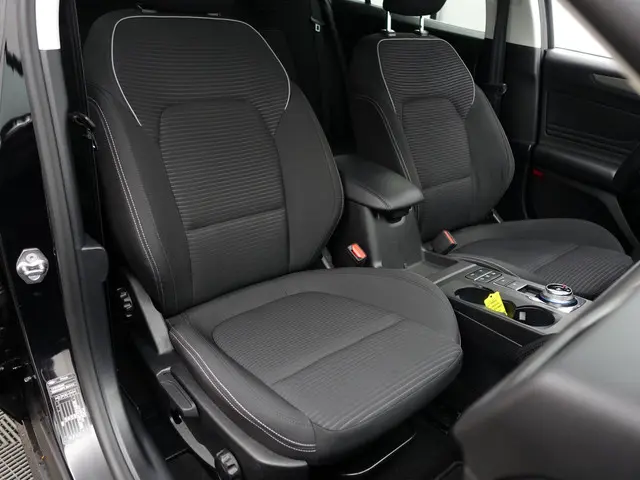 Ford Focus Wagon 1.0 EcoBoost Titanium Business Aut- Bang Olufsen, Lane Assist, Carplay, Android Aut...