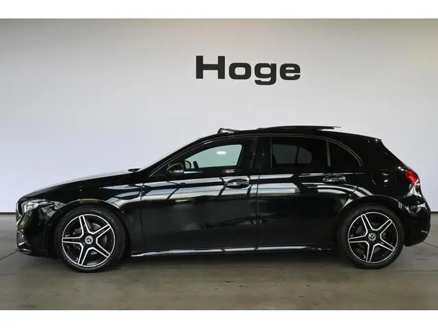 Mercedes-Benz A-klasse 180 Business Solution AMG Nap! Clima CarPlay Cruise Panoramdak Sfeer LED Navi...