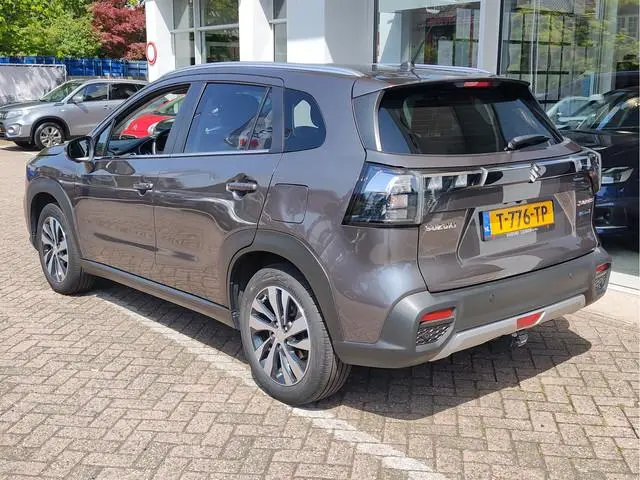 Suzuki S-Cross
