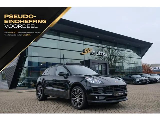 Porsche Macan 2.0 T 252pk Panoramadak Luchtvering Sport chrono 18-weg Sportstoelen Trekhaak elektris...