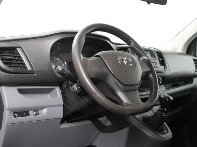 Toyota PROACE Shuttle 1.5 D-4D Cool Comfort Lang 9 Persoons Stoelverwarming Cruise Control Parkeerse...