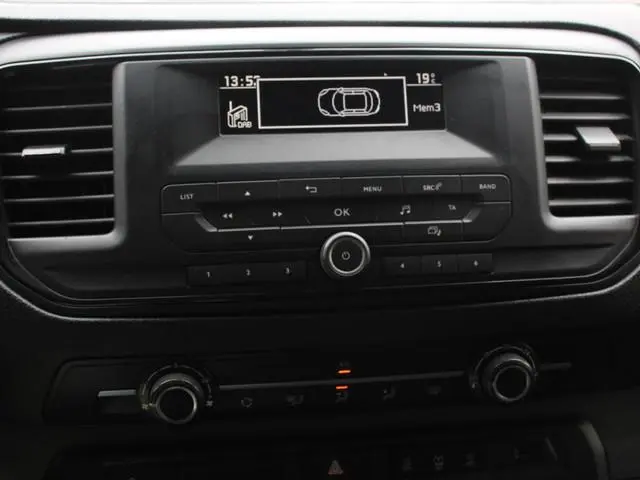 Toyota PROACE Shuttle 1.5 D-4D Cool Comfort Lang 9 Persoons Stoelverwarming Cruise Control Parkeerse...