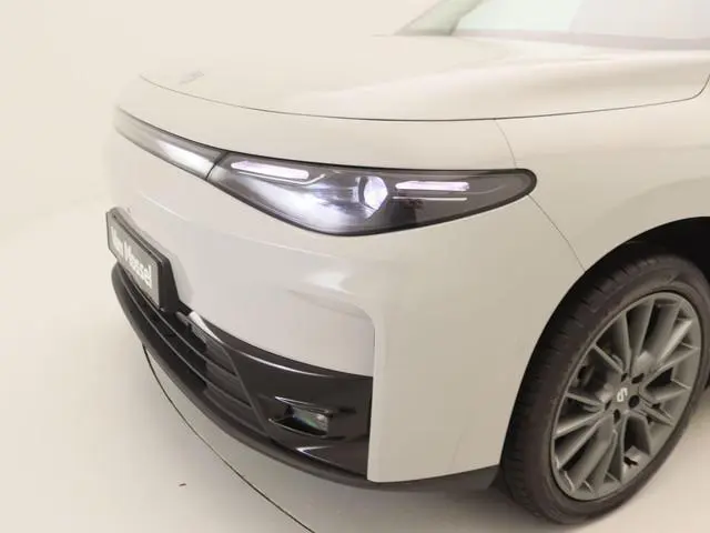 Leapmotor C10
