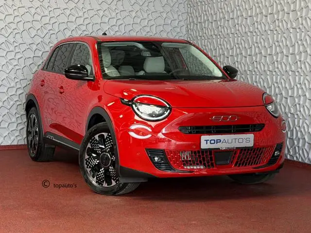 Fiat 600 1.2 HYBRID LA PRIMA CAMERA CARPLAY ADAP.CRUISE STOELVERW. ELEK.KLEP  LEER MASSAGE ELEK.STOE...