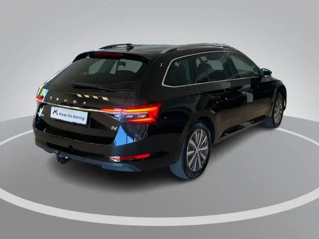 Skoda Superb Combi 1.4TSIiV 160kW/218PK Business Edition Plus · Navigatie · Trekhaak · Camera + Park...