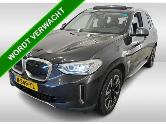BMW iX3 Executive 80 kWh-SOH 97.46% / Panoramadak / Trekhaak / Leder / Stoelverwarming / Pdc.+Camera...