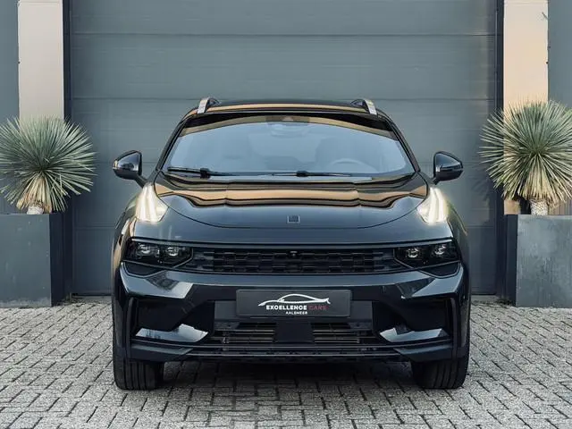 Lynk & Co 01 1.5/Pano/Navi/Camera/zwart hemel/black style