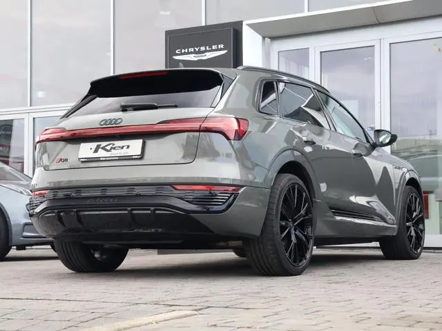 Audi Q8 e-tron
