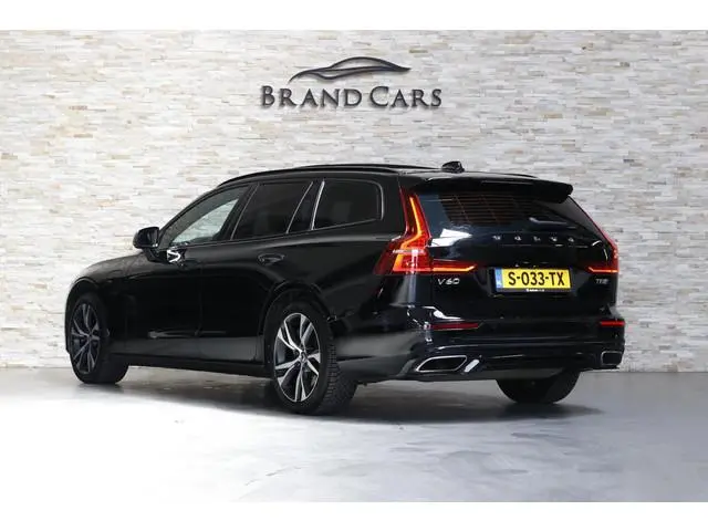 Volvo V60 2.0 T8 Twin Engine AWD R-Design | Adaptive cruise | Trekhaak | Stoelverw. V+A | Carplay |...
