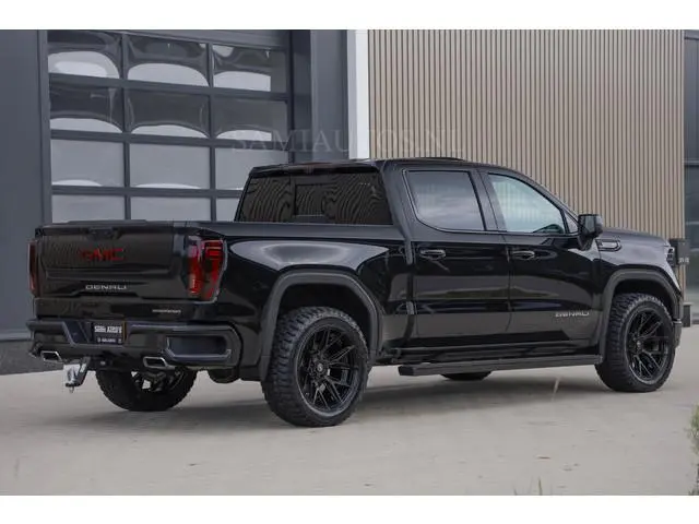GMC Sierra
