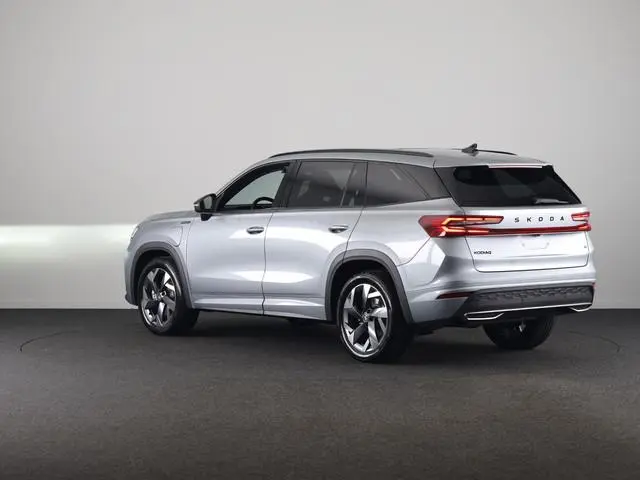 Škoda Kodiaq Sportline Business PHEV 1.5 TSI 204 pk 6 versn. DSG | Panoramadak | Wegklapbare trekhaa...