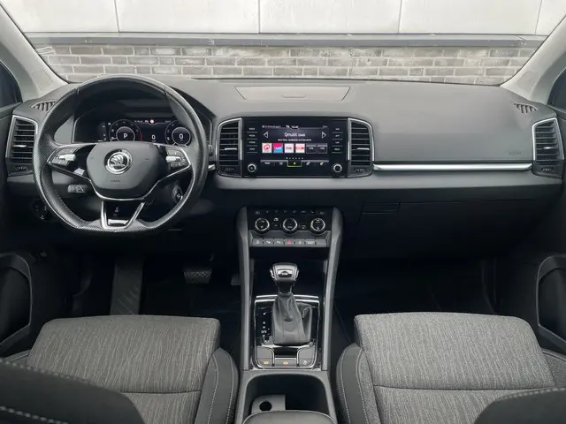 ŠKODA Karoq 1.5 TSI ACT Style | Elek. Trekhaak | LED | Navi | Carplay | Camera | Virtual Cockpit
