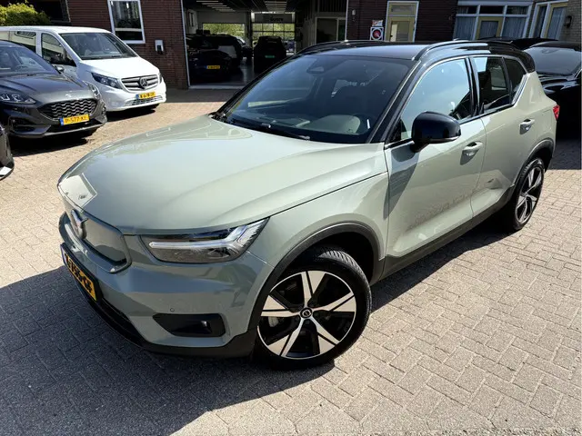 Volvo XC40