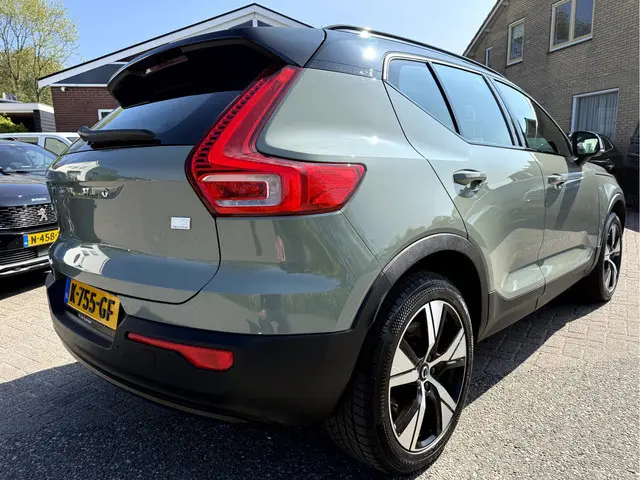 Volvo XC40 Recharge P8 AWD R-Design SOH 92.3%, Leer, Camera, Trekhaak
