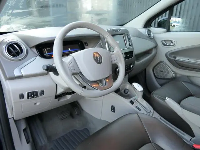 Renault ZOE R90 Bose 41 kWh (huur accu) | Leder | 100% elektrisch | Camera
